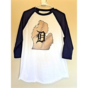 TT Gear Tiny Turnip MLB Detroit Baseball Glove Michigan Raglan Tee Shirt Medium